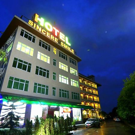 Hotel Sincere Smile Янгон Экстерьер фото