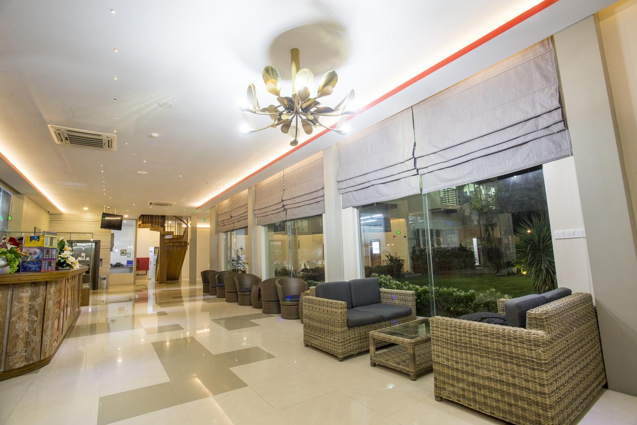 Hotel Sincere Smile Янгон Экстерьер фото